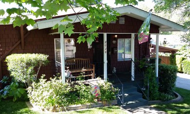 2028 Gold St, Redding, CA 96001 - photo 4