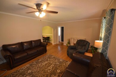 3515 SW Huntoon St, Topeka, KS 66604 - photo 2