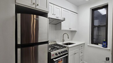 46 W 65th St unit 3-D, New York, NY 10023 - photo 3