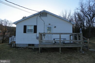 7667 Creager Rd, Waynesboro, PA 17268 - photo 4
