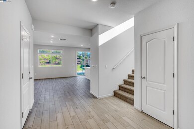 4112 Markovich Ct, Richmond, CA 94806 - photo 7