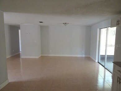 3617 Sugarcreek Dr, Tampa, FL 33619 - photo 7