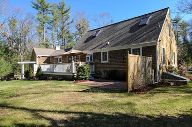 435 Walnut Plain Rd, Rochester, MA 02770 - photo 2