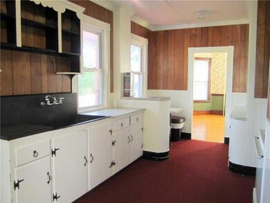 Kitchen. with breakfast nook