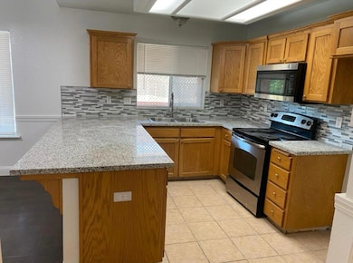 5323 W Garland Ave, Fresno, CA 93722 - photo 3