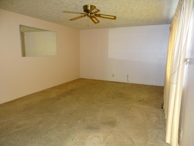 4379 Allen Dr, Columbus, OH 43213 - photo 4