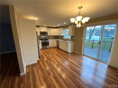 8074 Crockett Dr, Cicero, NY 13039 - photo 5