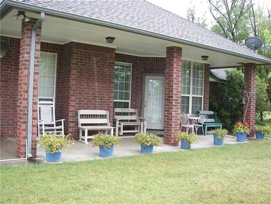 830 Oaklawn Dr, Tuttle, OK 73089 - photo 5