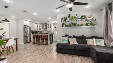 LivingRm/Great Room