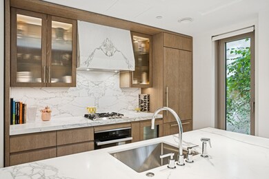 40 Bleecker St unit 3H, New York, NY 10012 - photo 4