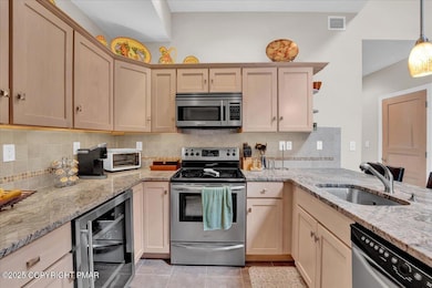 320 Hummingbird Way unit 302J1, Kidder Township South, PA 18624 - photo 3