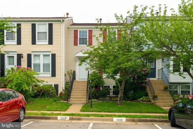 9121 Aspenpark Ct, Lorton, VA 22079 - photo 2