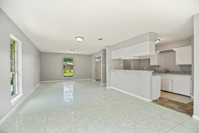 2835 Rigel Rd, Houston, TX 77088 - photo 7