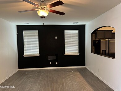 11425 Flor Liatris Dr, Socorro, TX 79927 - photo 4