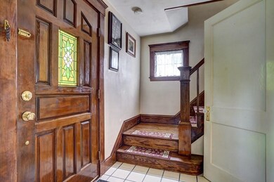 10 Taylor St, Quincy, MA 02170 - photo 4