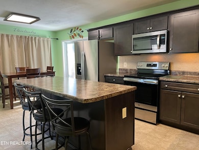 Beautiful Kitchen with island
