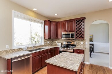 009-Kitchen-1499394-mls.jpg