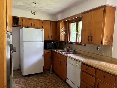 3015 W 24th St, Erie, PA 16506 - photo 5