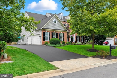 22530 Forest Run Dr, Ashburn, VA 20148 - photo 2