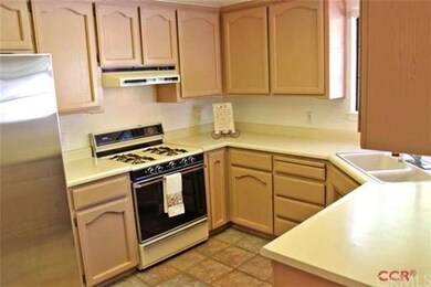 KITCHEN W/ REFRIGERATOR INCLUDED!