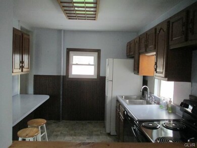 722 E Barner St, Allentown, PA 18103 - photo 3