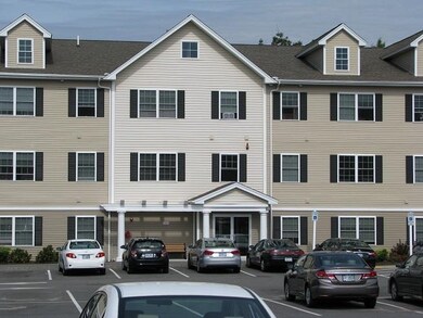 50 Sentinel Ct unit 305, Manchester, NH 03103 - photo 3