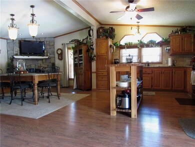 3421 Rost Dr, Columbus, IN 47203 - photo 6