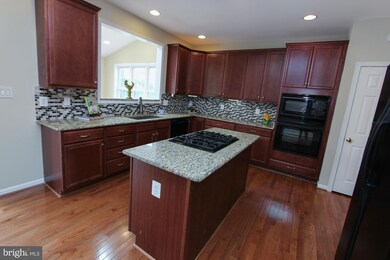 25242 Crossfield Dr, Chantilly, VA 20152 - photo 7