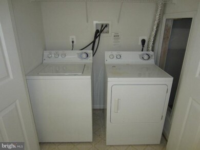 43721 Clear Lake Square unit 10, Ashburn, VA 20147 - photo 6