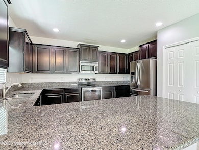 860 Fiddleleaf Circle-17
