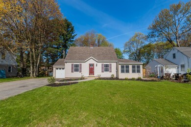 11 Jennifer Rd, Schenectady, NY 12302 - photo 2