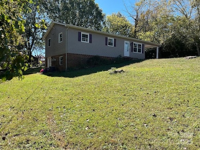 1115 Sandhurst Dr unit 9, Newton, NC 28658 - photo 2