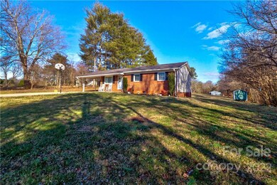 153 Jenkins Rd unit 7, Statesville, NC 28625 - photo 4