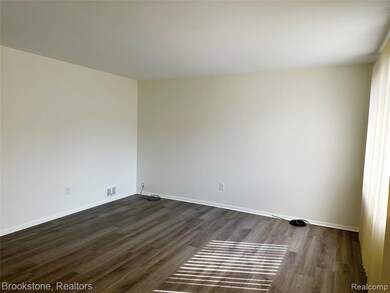 17459 Roseville Blvd, Roseville, MI 48066 - photo 7