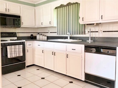 23 City View Cir, North Providence, RI 02911 - photo 4