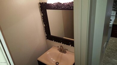 Guest Bathroom (2)