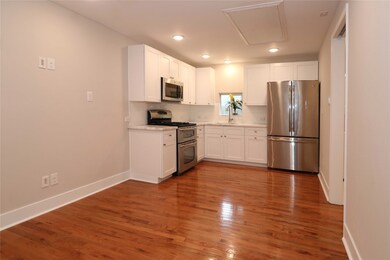 416 Avenue of Oaks St unit B, Houston, TX 77009 - photo 2