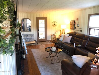 67 Gale Ave, Pittsfield, MA 01201 - photo 4