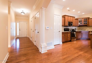 3212 Brittany Pointe Ln, Louisville, KY 40220 - photo 3