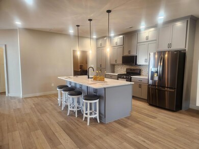 906 Funk Ave, Lakefield, MN 56150 - photo 5