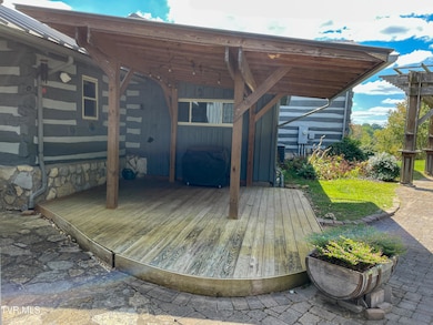 15445 Coventry Ln, Glade Spring, VA 24340 - photo 3