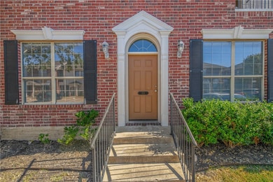 319 Forest Dr unit K, College Station, TX 77840 - photo 2