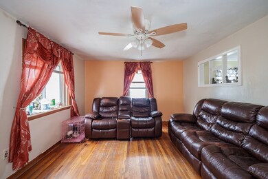 23 Mcbride St, Springfield, MA 01104 - photo 6