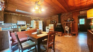 Kitchen/Dining