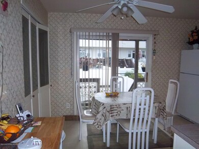 21 Iris Ct, Staten Island, NY 10309 - photo 5