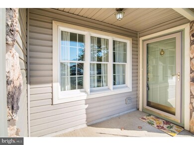 139 Carriage Ln, Swedesboro, NJ 08085 - photo 2