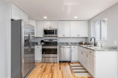 31 Overland St, Manchester, NH 03103 - photo 4