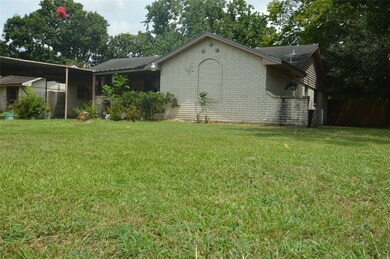 8902 Gauguin Dr, Houston, TX 77088 - photo 6