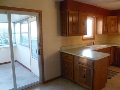 415 Park Ave, Waupun, WI 53963 - photo 5