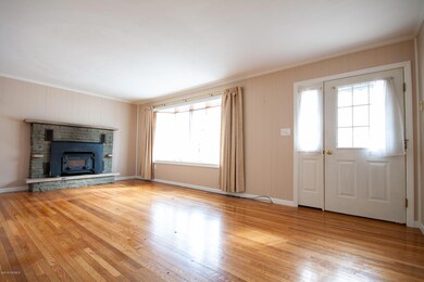 105 Hemlock Ln, Bloomsburg, PA 17815 - photo 6